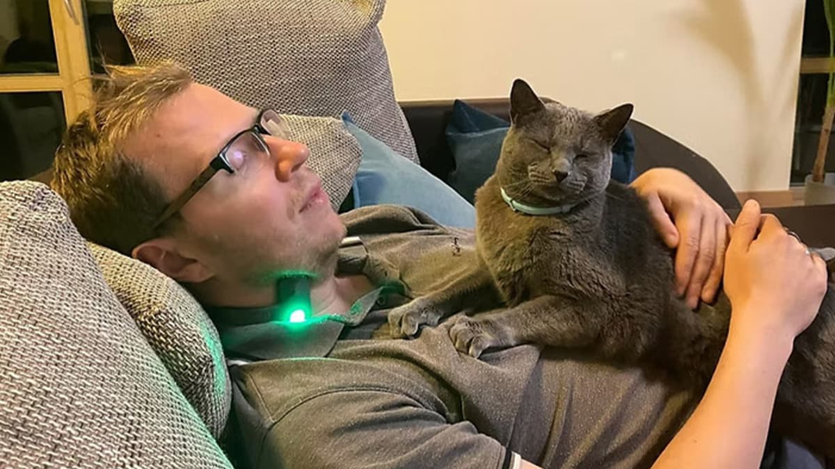 Pulsetto vagus nerve stimulator worn around the neck